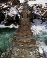 footbridge across Gunt River.jpg
