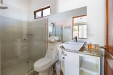 GuestBathJPEG copy.JPEG