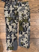 Pants 1.jpg