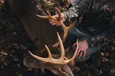 2412-DeerHunting-277-WEB.jpg