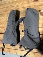 Altimeter Mitts 1.jpg